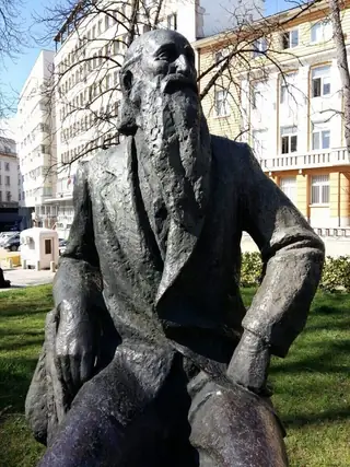 Паметник на Владимир Димитров - Майстора