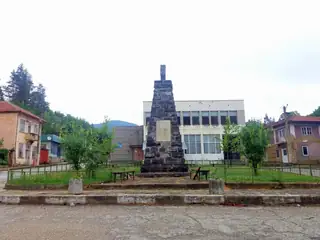 Паметник на загиналите в Априлското въстание - с.Кръвеник