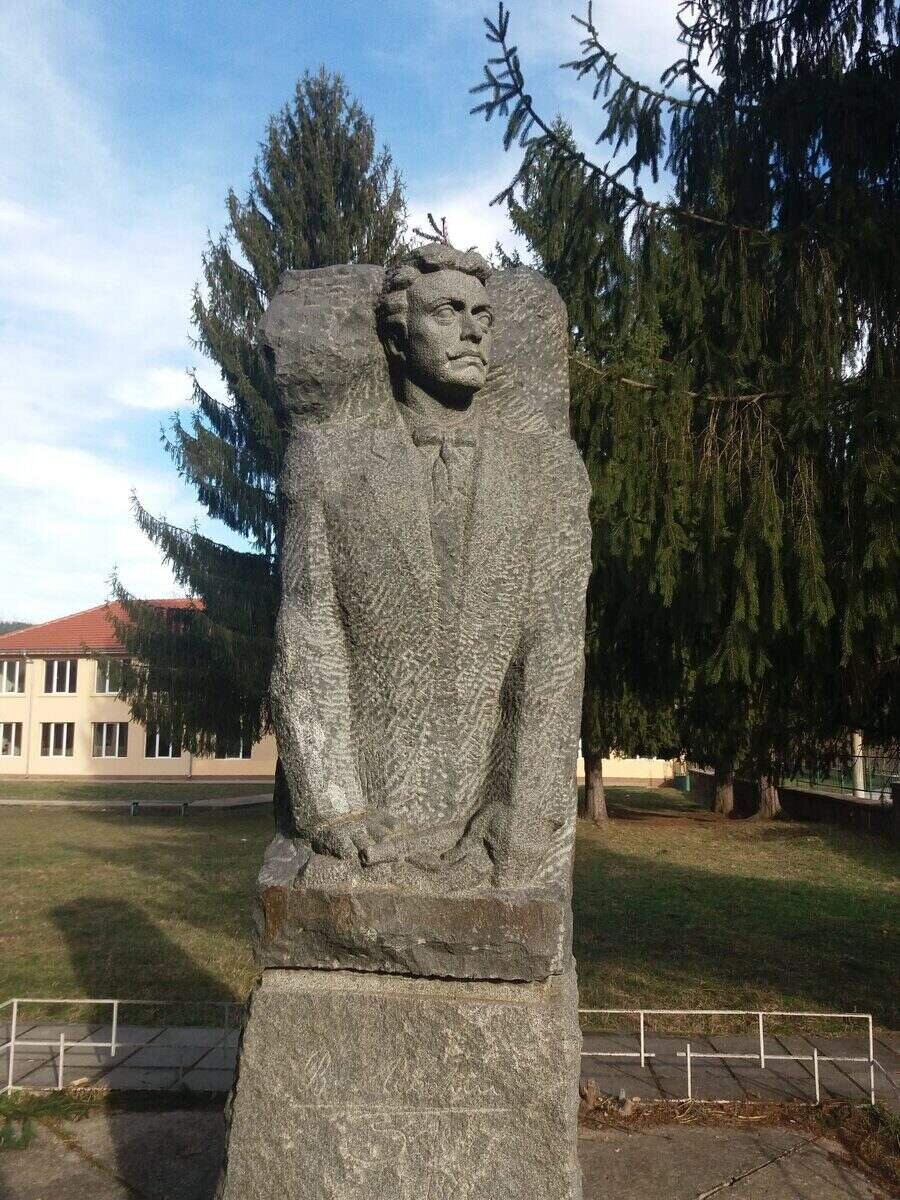 Паметник на Васил Левски - Орешак