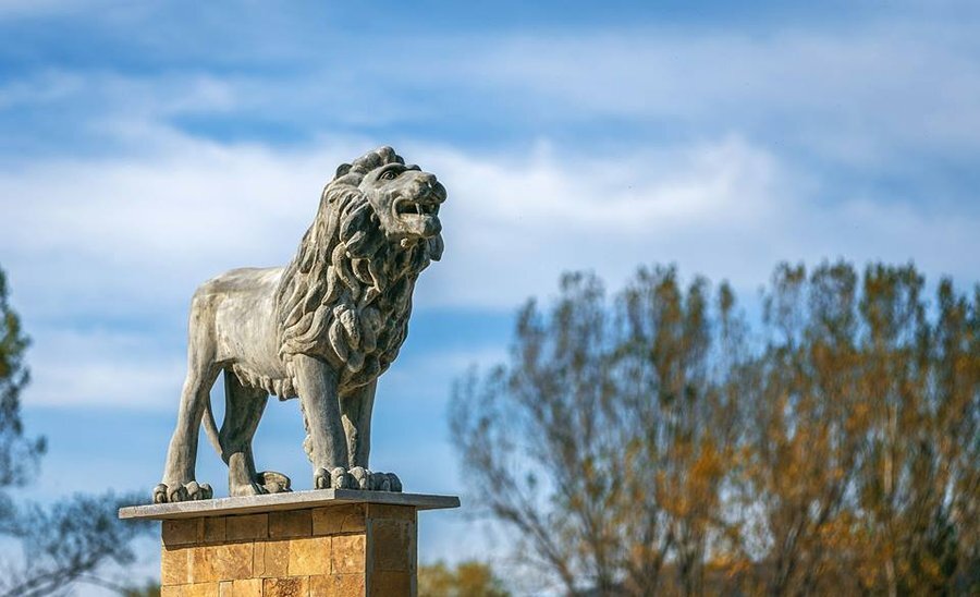 Скулптури "Лъвовете" - Севлиево