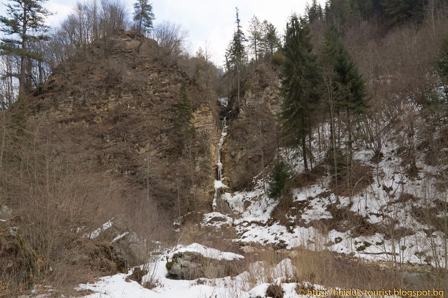 Водопад в Триградкия пролом