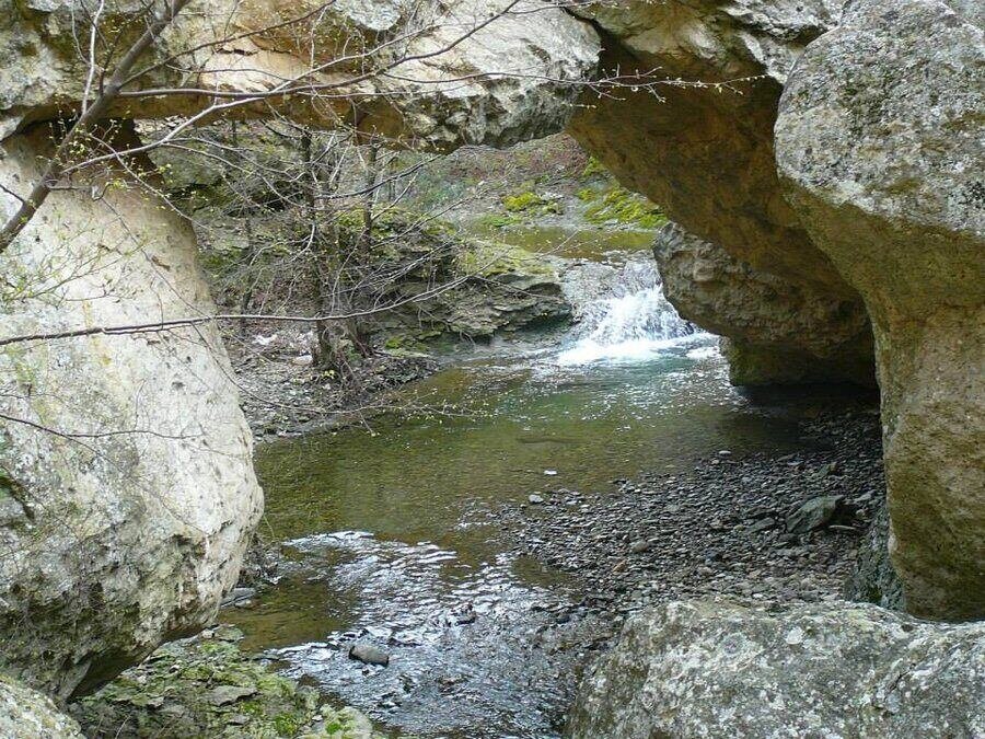 Скален прозорец - Костино