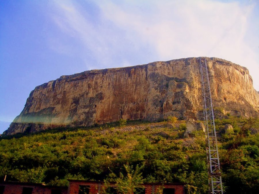 Природен феномен "Червеница"