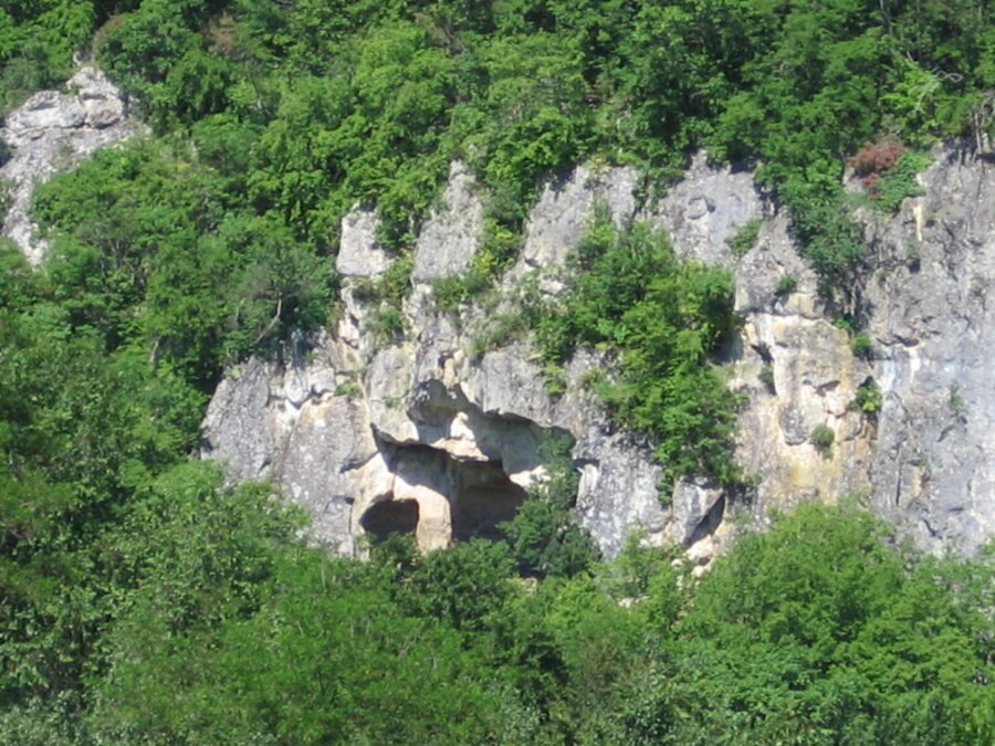 Скален манастир "Монастиря" - с.Троица