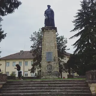 Паметник - с.Чавдарци