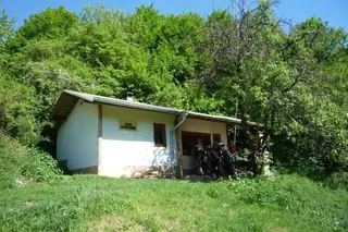 Хижа "Бели кладенци"