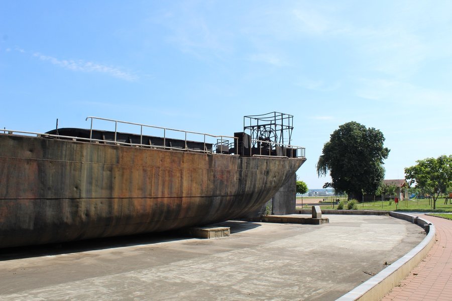 Шлеп-музей на Септемврийското въстание - Лом