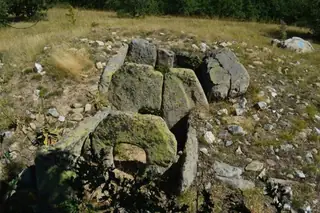 Долмен "Славова кория"