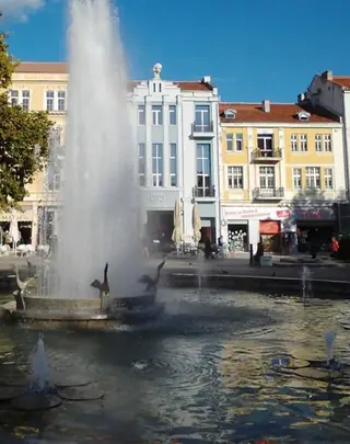 Фонтана с пеликаните - Пловдив