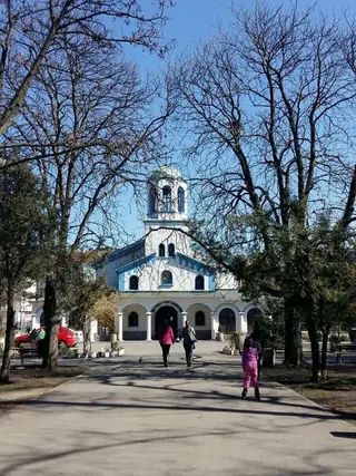 Храм "Св. Троица" - София