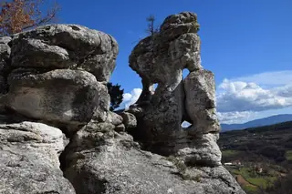 Скални ниши - Стоманци