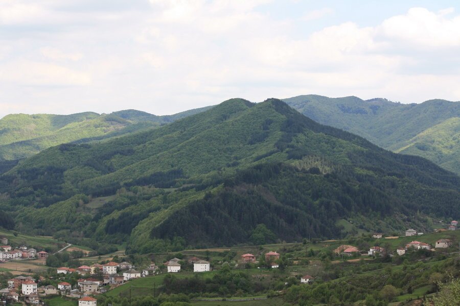 Природна забележителност "Момини гърди" - Бял извор