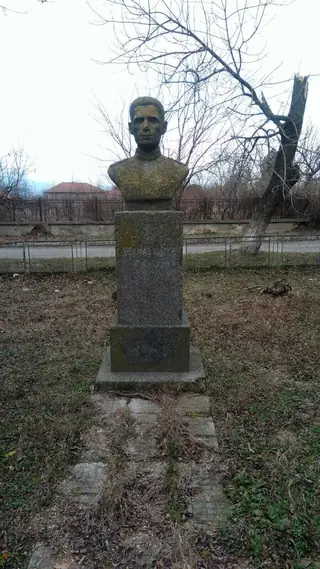 Паметник на Велико Николов - с. Мечкарево