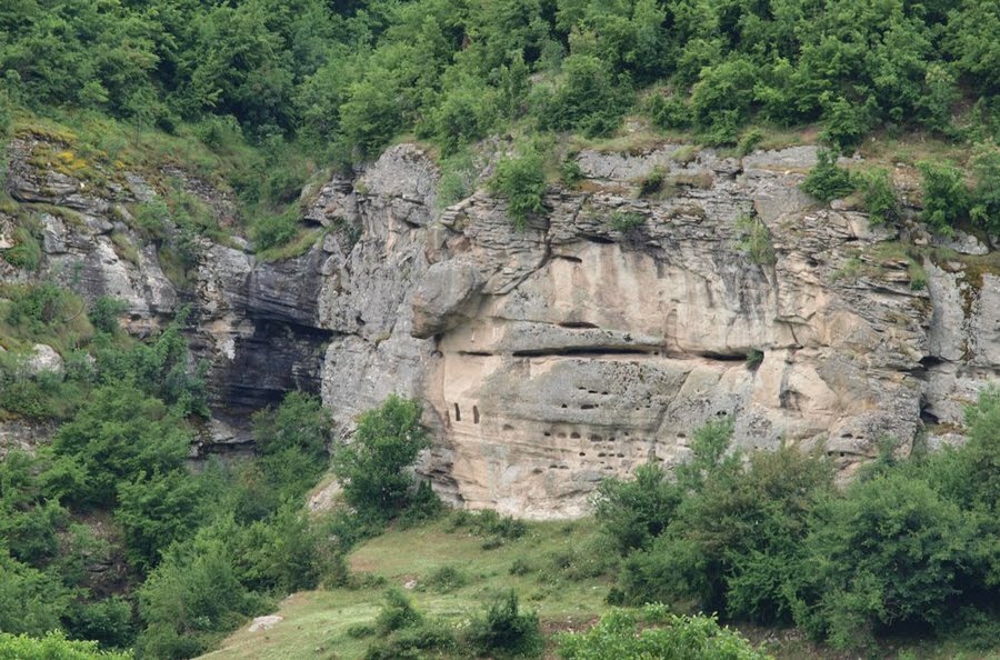 Скални ниши - Ненково