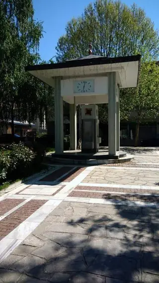 Чешма-часовник в Момчилград