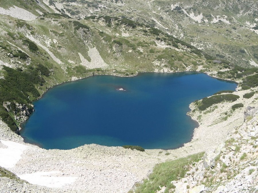 Митрово езеро