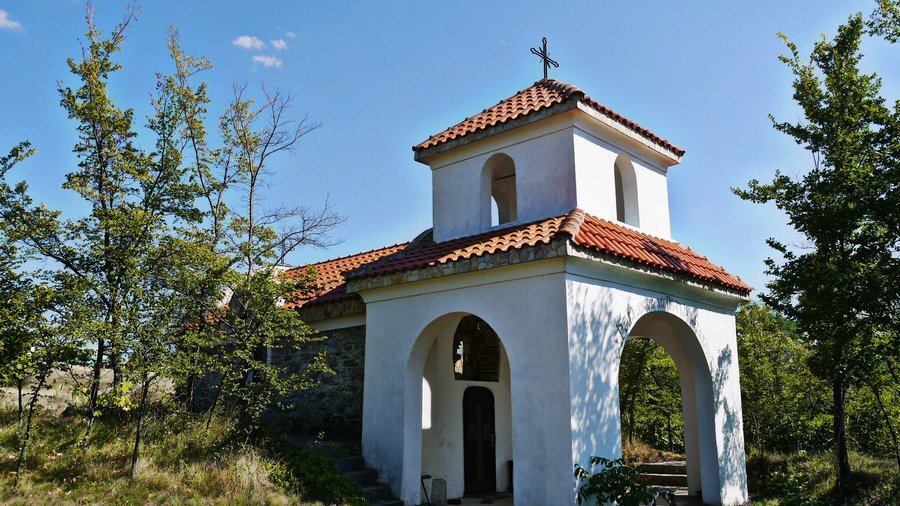 Храм "Св.Св. ап. Петър и Павел" - Старо село