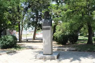 Паметник на Яне Сандански - Сандански