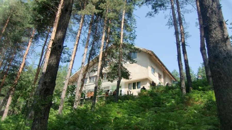 Хижа "Млечино"