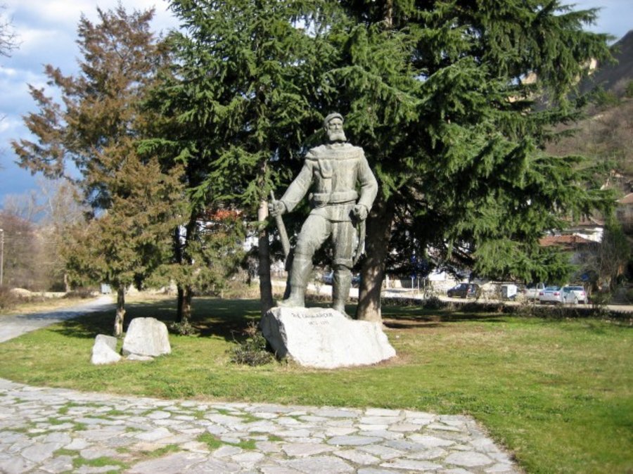 Паметник на Яне Сандански - Мелник