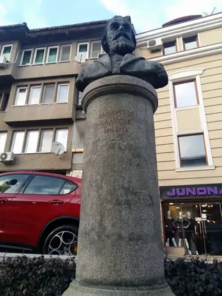 Паметник Димитър Благоев - Велико Търново