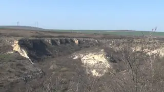 Защитена местност "Голямата Канара" - Девня