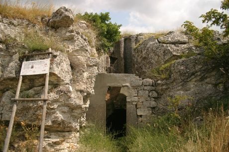 Скална църква - Михалич