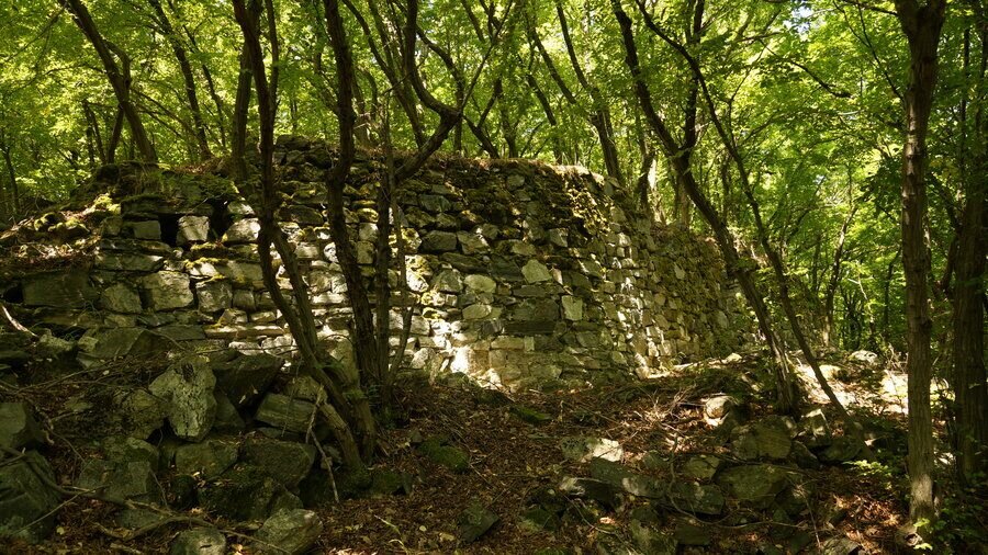 Средновековна Крепост "Дуварето" – Варвара