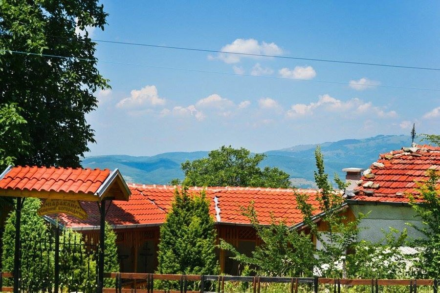 Параклис "Успение Богородично"  - Овчарци