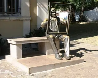 Паметник на Цанко Лавренов - Пловдив