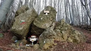 Скален параклис Св. Пантелеймон