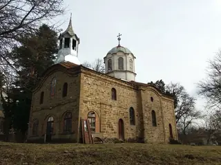 Църква "Св. Арх. Михаил" - с. Ряховците
