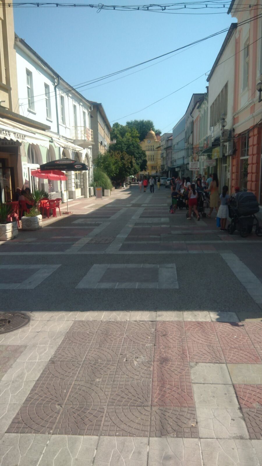 Главна улица - Пещера