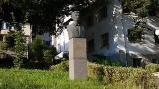 Бюст-паметник на Кирил Маждаров - Смолян