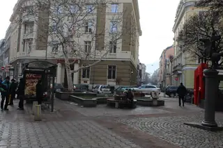 Площад "Джузепе Гарибалди" - София