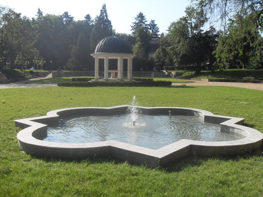 Парк "Ротонда" - Банкя