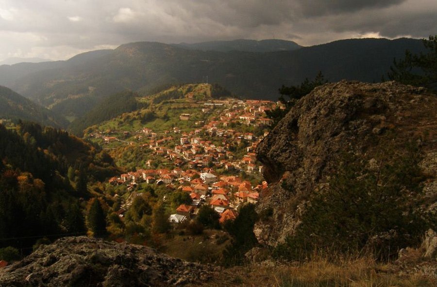 "Кърджалийски камък" - Момчиловци