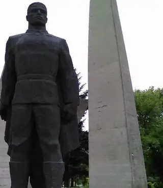 Паметник на загиналите във войната добруджанци