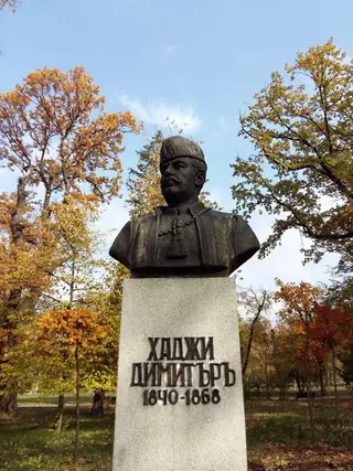 Бюст-паметник на Хаджи Димитър - София