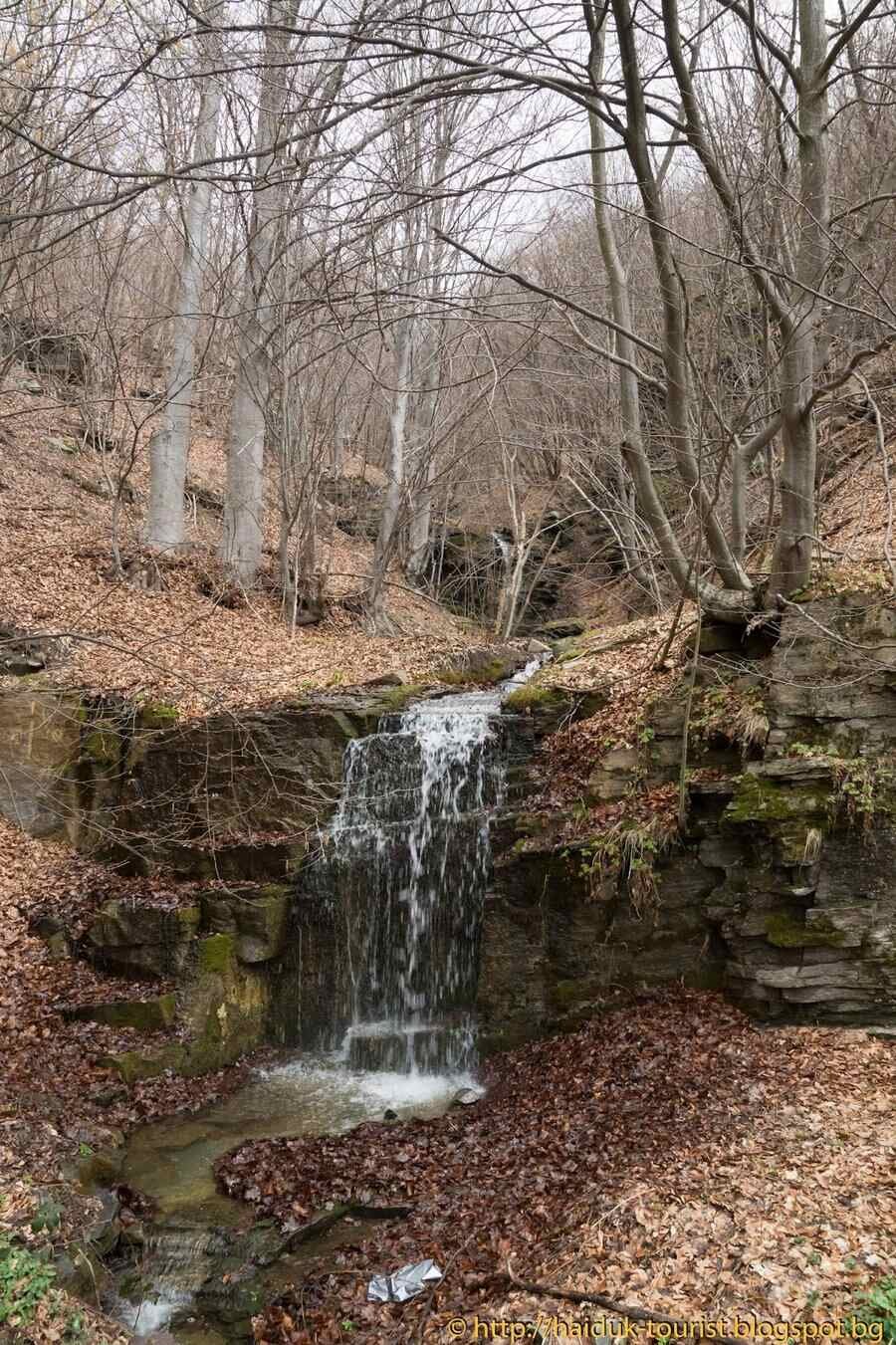 Водопад край с.Добралък