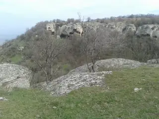 Рояшки скален манастир