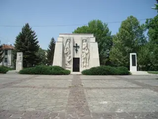 Паметник на Георги Апостолов