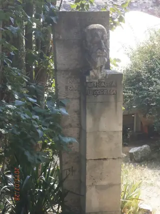 Паметник на Карел Шкорпил - Варна