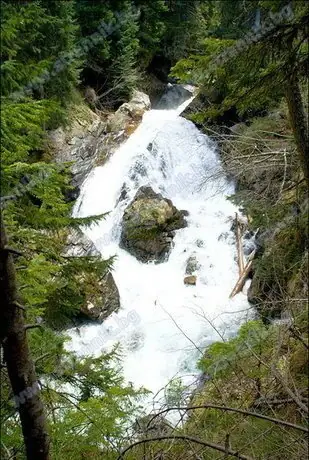 Водопад Юленски скок