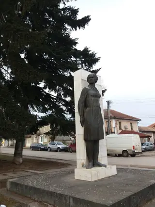 Паметник на Ганка Стефанова - с. Ряховците