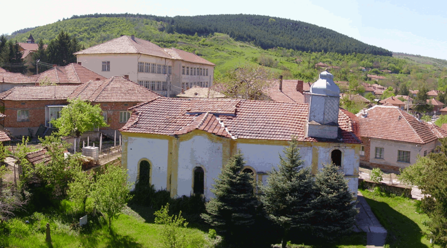 Църква "Св. Архангел Михаил" - Милковица