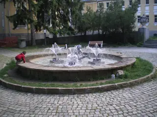 Фонтан "Момчето с рибката" - Банкя