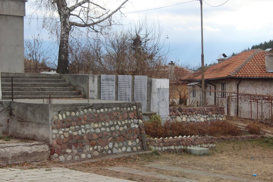 Паметник на загиналите за България - Дяково
