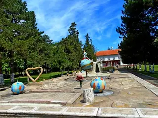 Площад "Андрей Врачански" - с.Селановци