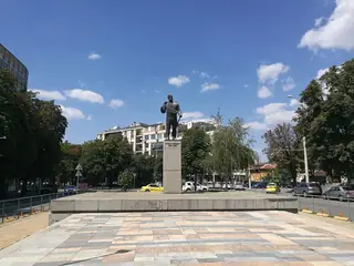 Паметникът на Стефан Караджа - Русе